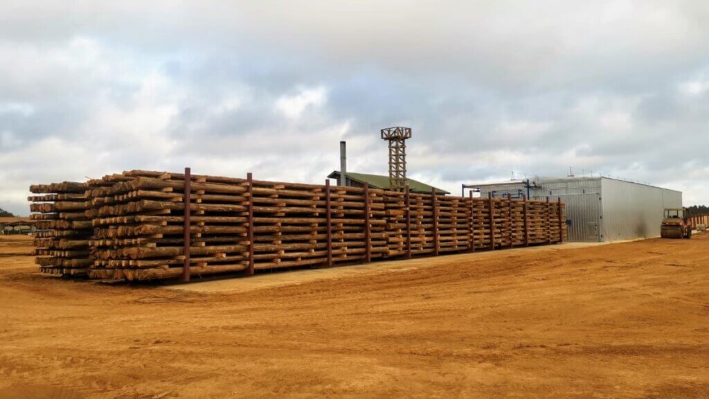 drykilninSouthAfrica Custom Kiln System Cuts Drying Time for South African Power Poles wood dry kiln in South Africa